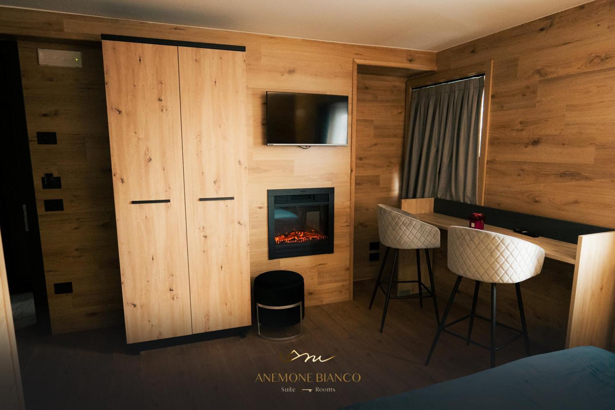 Anemone Bianco Suite Rooms Passo del Tonale Esterno foto