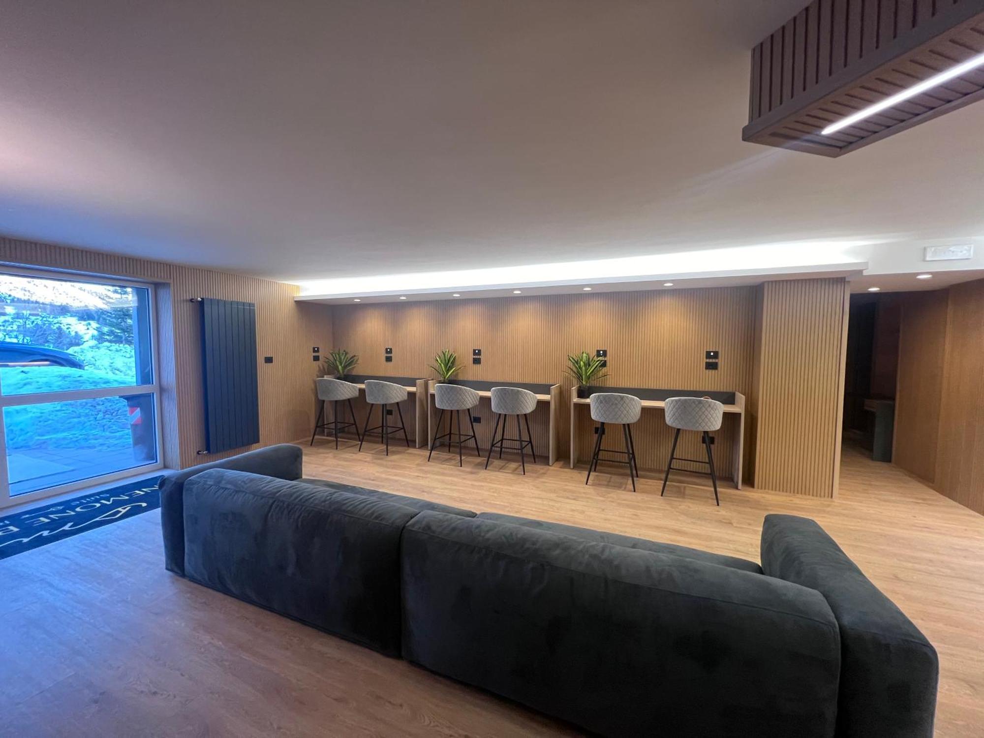 Anemone Bianco Suite Rooms Passo del Tonale Esterno foto