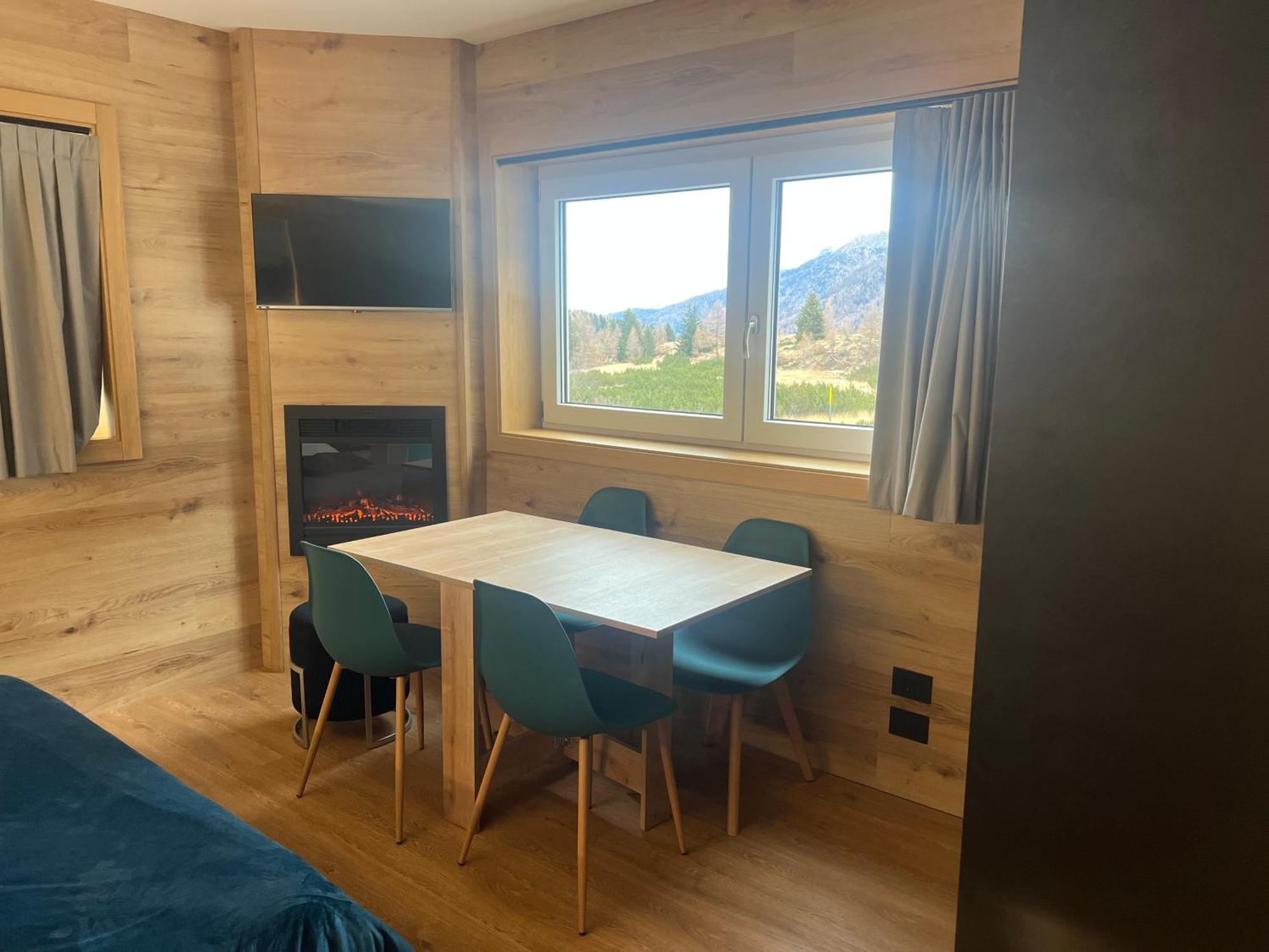Anemone Bianco Suite Rooms Passo del Tonale Esterno foto